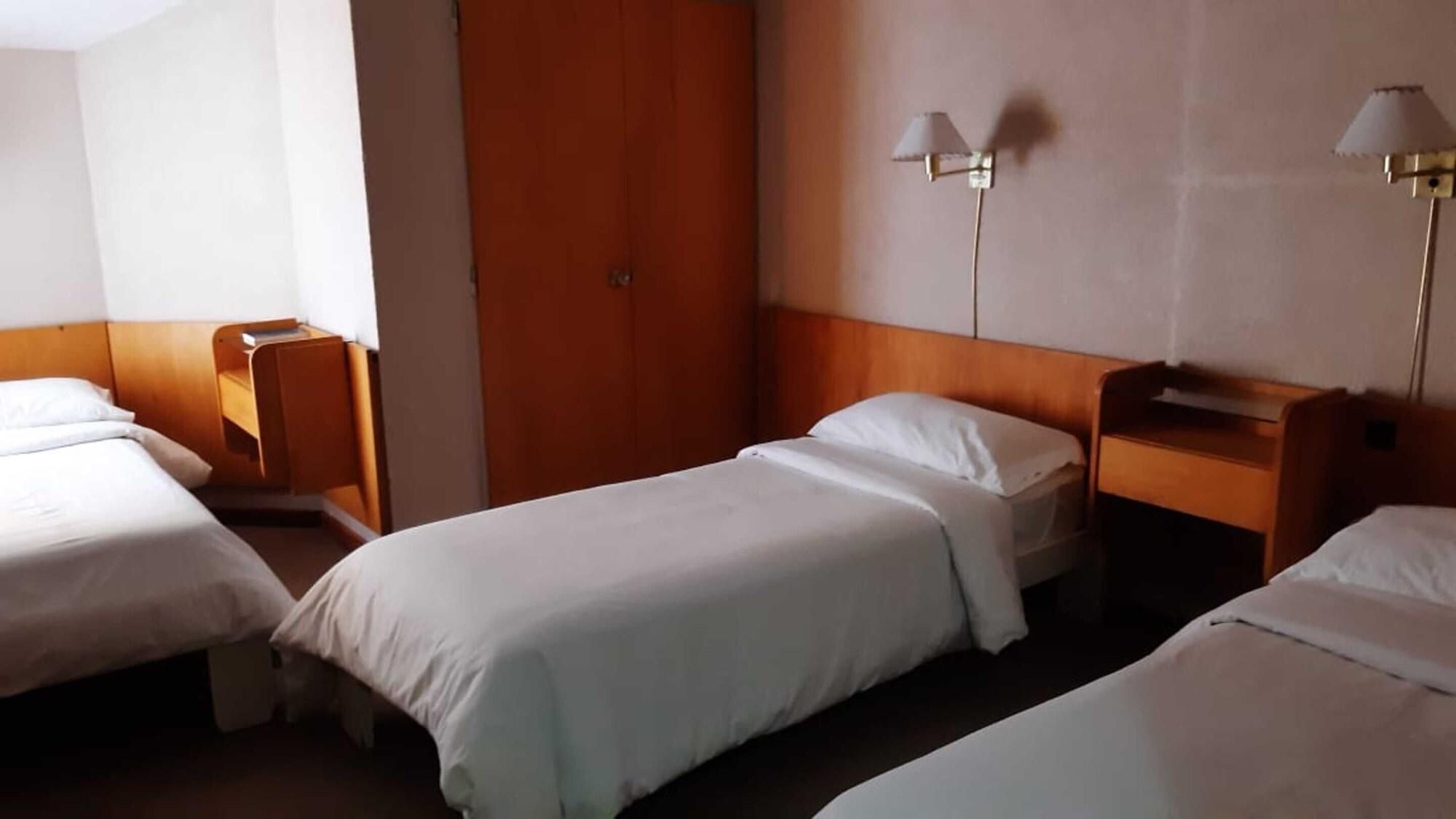 Hotel Rayentray Tehuelche Esquel Kültér fotó
