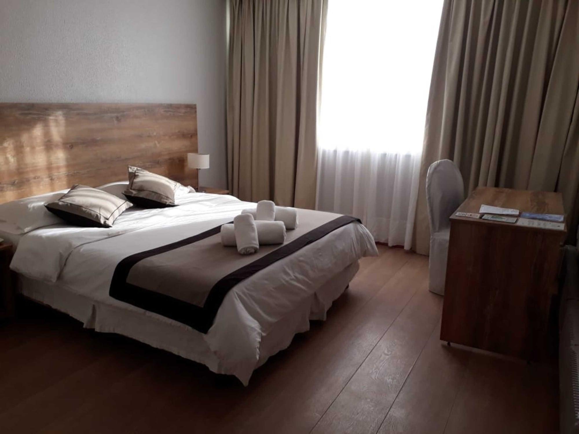 Hotel Rayentray Tehuelche Esquel Kültér fotó