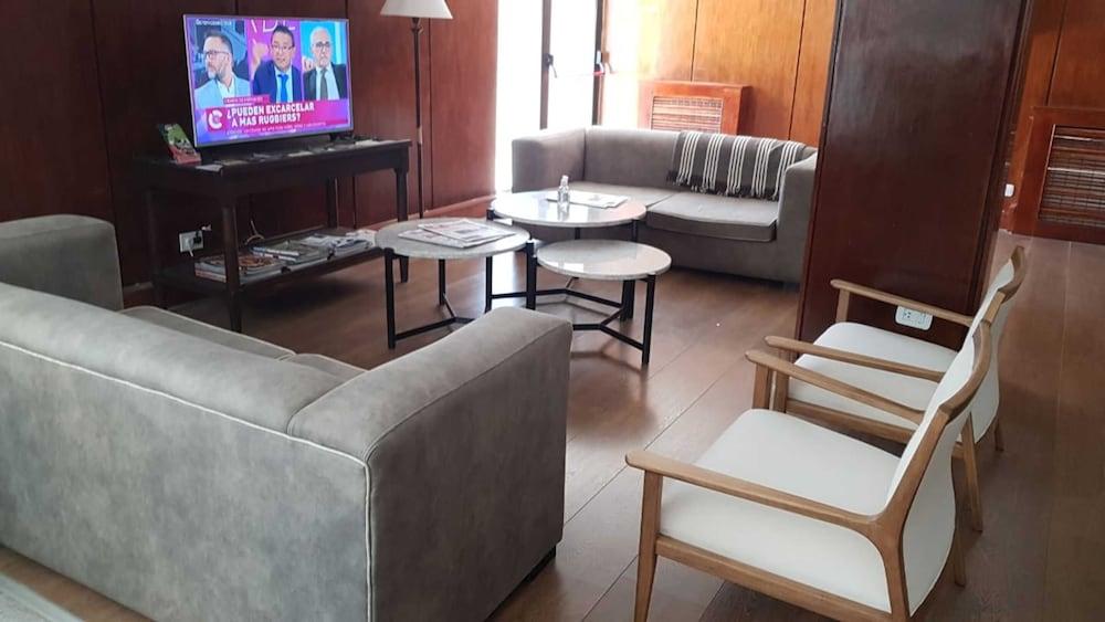 Hotel Rayentray Tehuelche Esquel Kültér fotó
